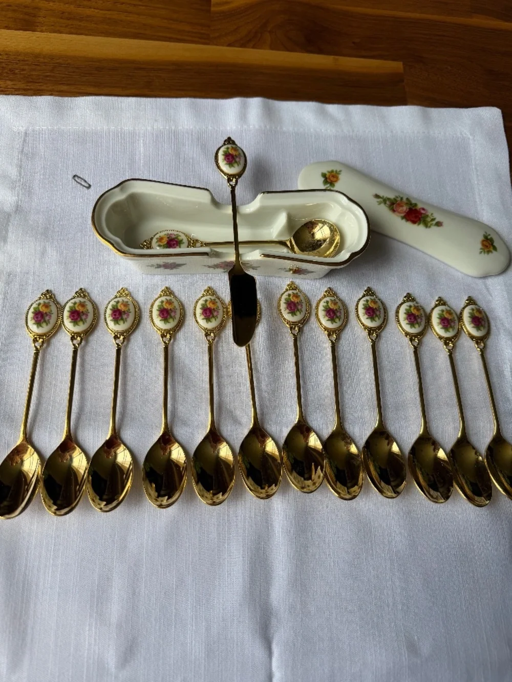 Vintage Gold Tone 14pc Tea Spoon Set in Old Country Roses Style with Caddy
